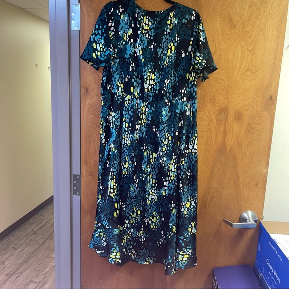 Torrid Dress Women’s Size 1 Excellent condition Lined. 1X - Picture 2 of 8